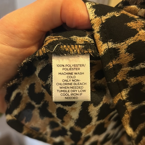 Leopard print sleeveless blouse - Picture 4 of 4